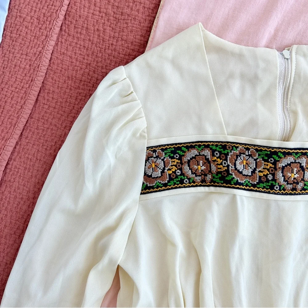 70s Vtg Handmade Embroidered Square Neck Boho Peasant Top Small Womens